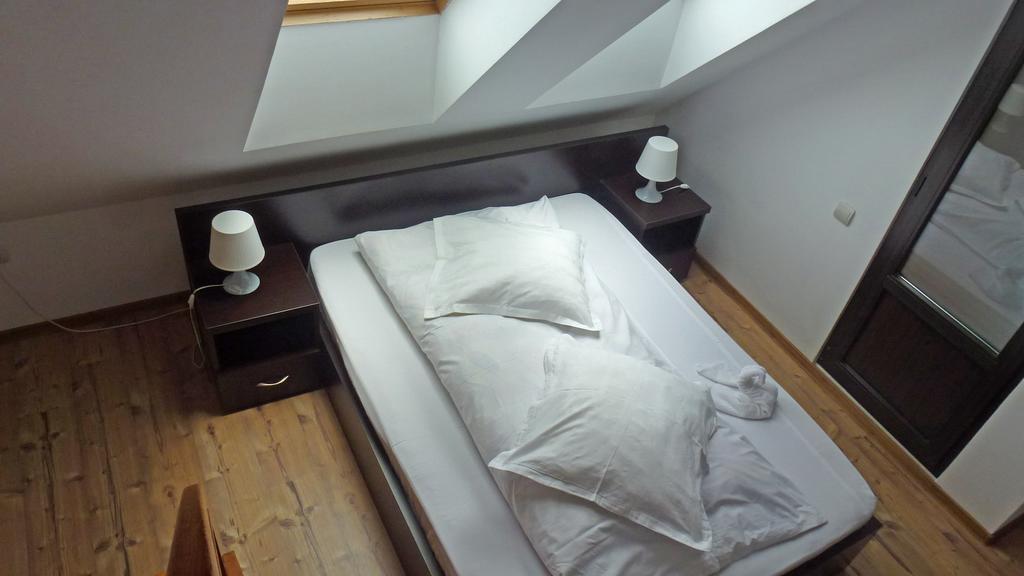 Sura Pietrei Craiului Hotel เซอร์เนช ภายนอก รูปภาพ